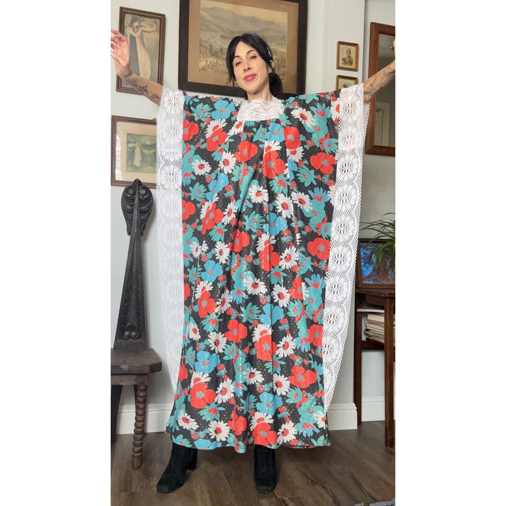 Vintage Floral Kaftan Maxi Dress Metallic Lurex Crochet Lace Trim Boho Red Blue